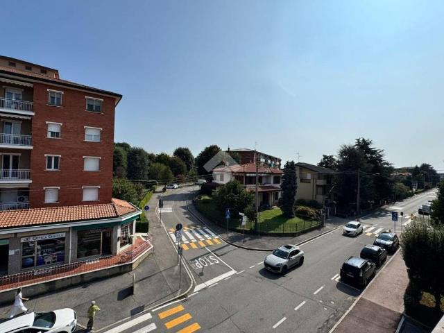 Appartamento in vendita a Lomagna, Lombardia