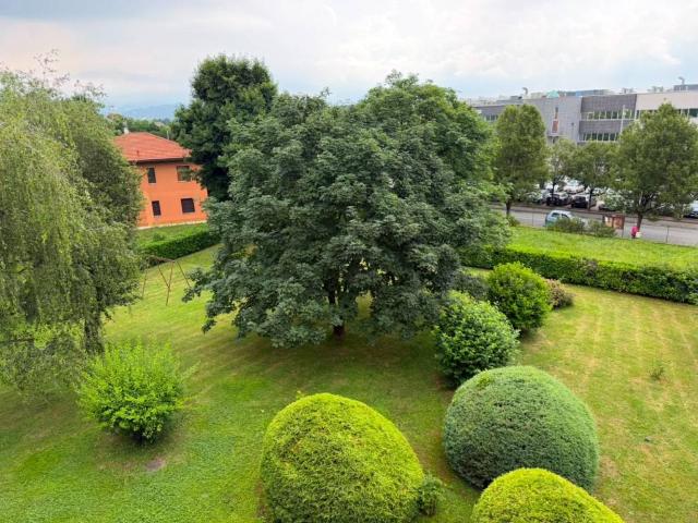 Appartamento in vendita a Lomagna, Lombardia