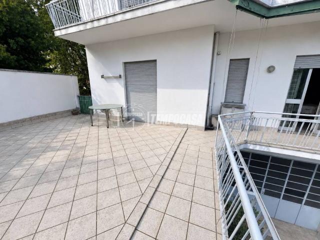 Appartamento in vendita a Lomazzo di Sopra, Lomazzo