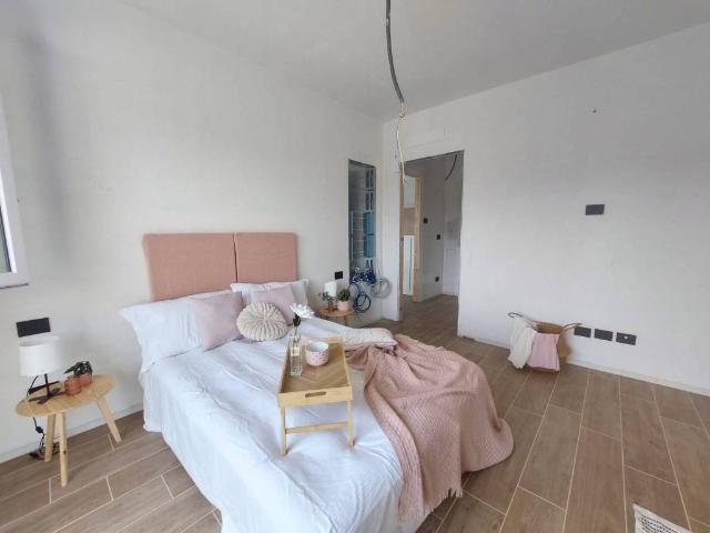Appartamento in vendita a Lomazzo, Lombardia