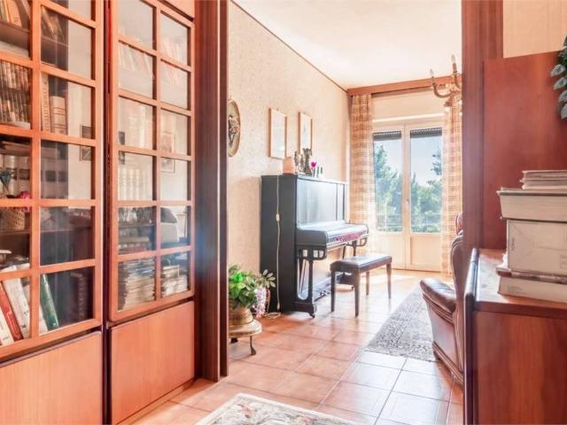 Appartamento in vendita a Lomazzo, Como