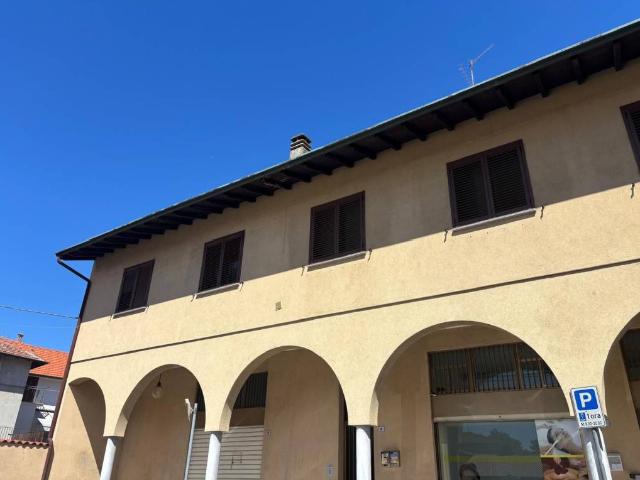 Appartamento in vendita a Lonate Ceppino, Lombardia