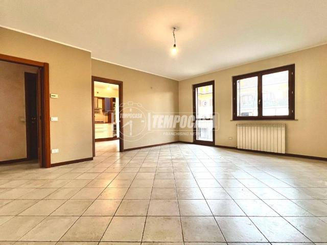 Appartamento in vendita a Lonate Pozzolo, Lombardia