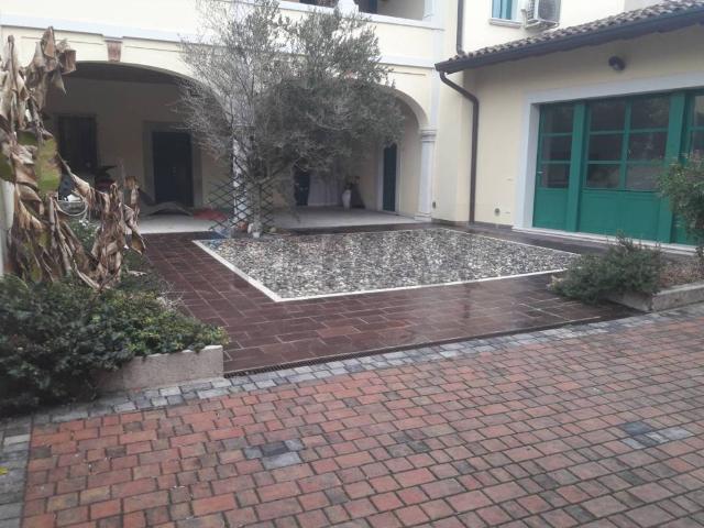 Appartamento in vendita a Lonato, Lombardia