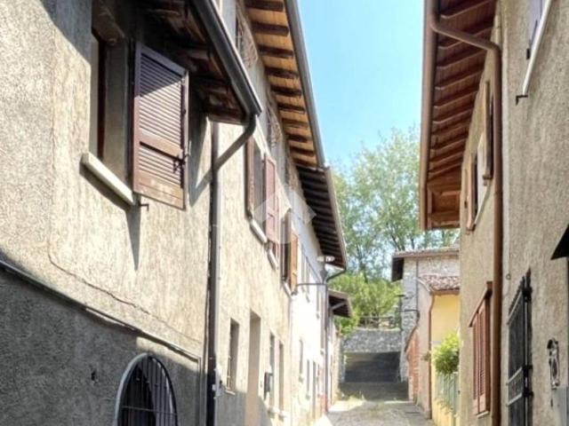 Villa Indipendente in vendita a Lonato, Lombardia