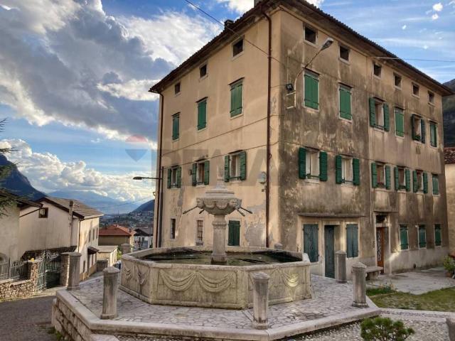 Appartamento in vendita a Longarone, Veneto