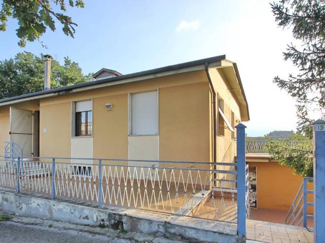 Appartamento in vendita a Longone Sabino, Lazio