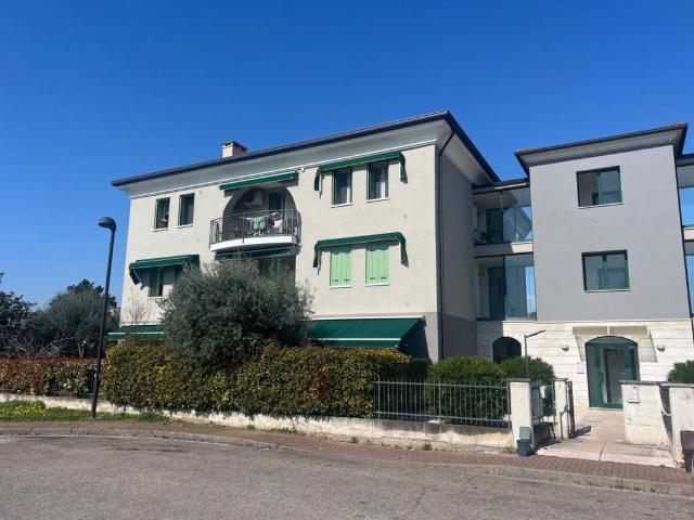 Appartamento in vendita a Lonigo, Veneto