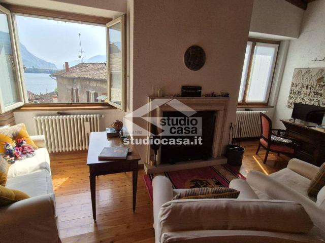 Appartamento in vendita a Lovere, Lombardia
