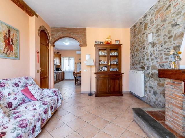 Appartamento in vendita a Cappella, Bagni Di Lucca Ponte