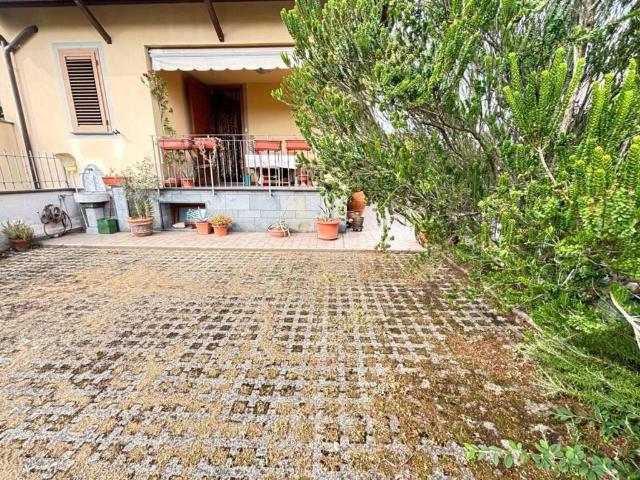Appartamento in vendita a Corte Dovichetti, Lucca