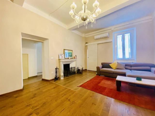 Appartamento in vendita a Sant'Anna, Lucca