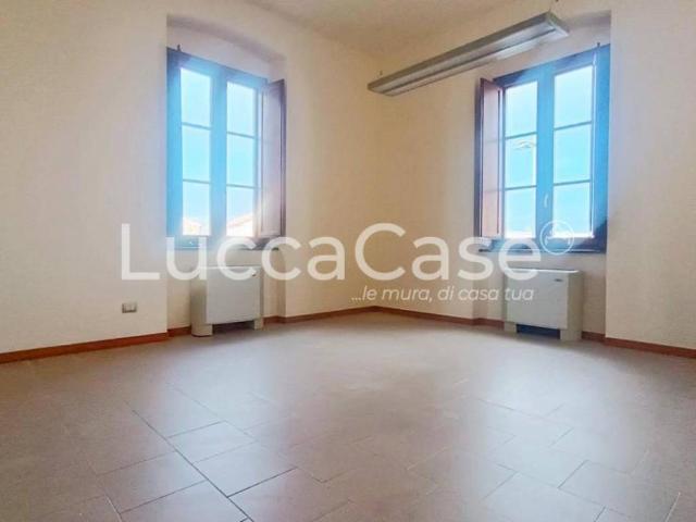 Appartamento in vendita a Tempagnano di Lunata, Bagni Di Lucca Ponte