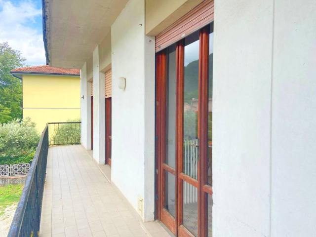 Appartamento in vendita a Bagni Di Lucca Ponte, Toscana