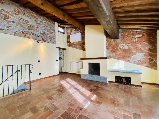 Appartamento in vendita a Corte Dovichetti, Bagni Di Lucca Ponte