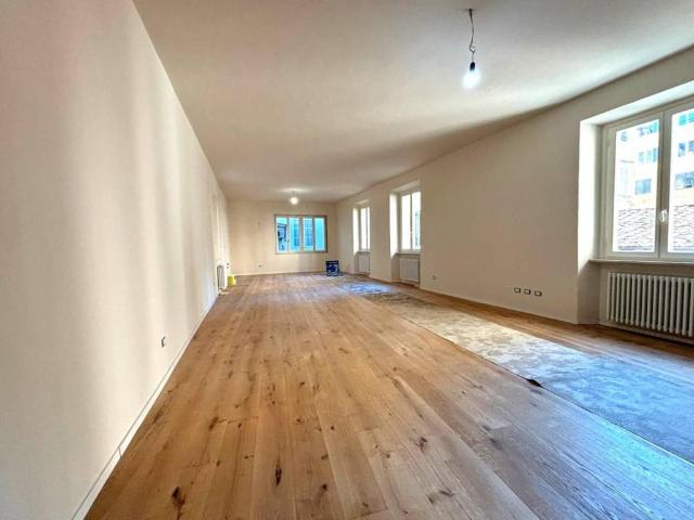 Appartamento in vendita a Sant'Anna, Lucca