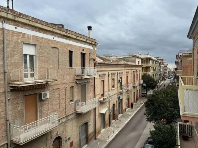 Appartamento in vendita a Lucera, Foggia