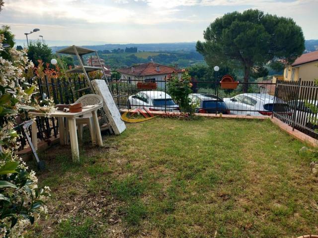 Appartamento in vendita a Lucignano, Toscana