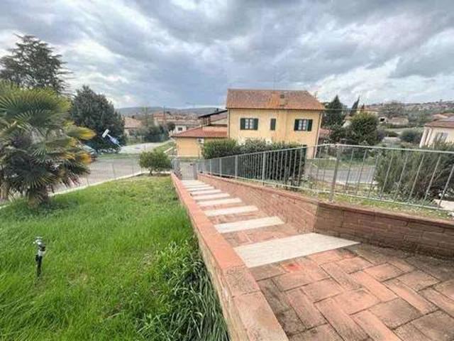 Appartamento in vendita a Lucignano, Toscana