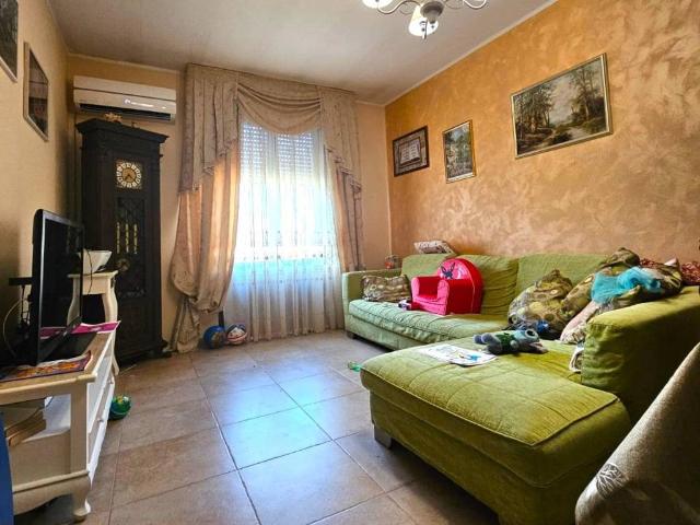 Appartamento in vendita a Lugagnano Val D'arda, Reggio Emilia
