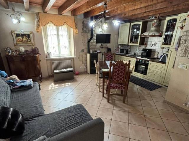 Appartamento in vendita a Lugagnano Val D'arda, Reggio Emilia