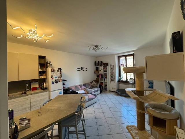 Appartamento in vendita a Lugagnano Val D'arda, Reggio Emilia