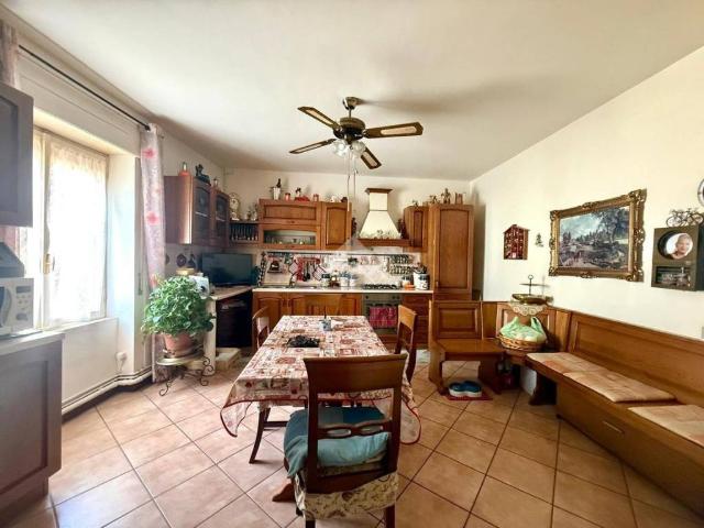 Appartamento in vendita a Lugagnano Val D'arda, Reggio Emilia