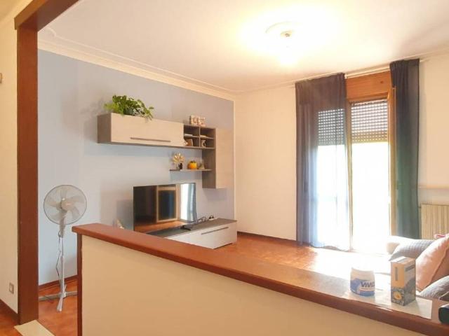 Appartamento in vendita a Lugagnano Val D'arda, Reggio Emilia
