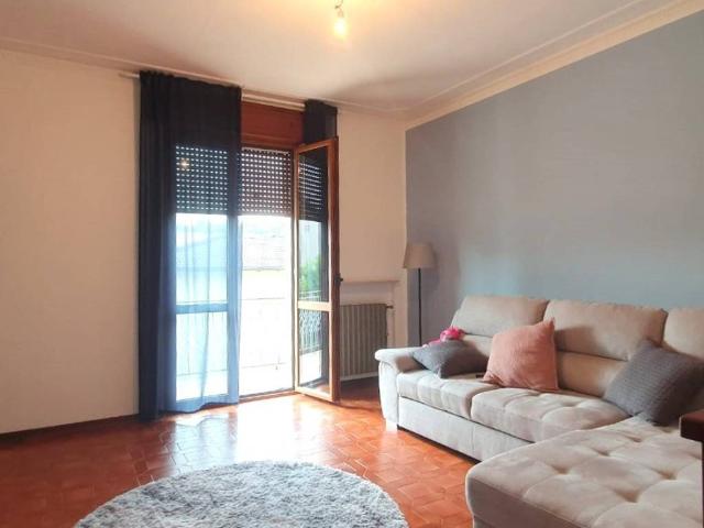 Appartamento in vendita a Lugagnano Val D'arda, Reggio Emilia