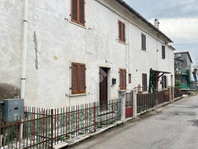 Appartamento in vendita a Collesecco, Lugnano In Teverina