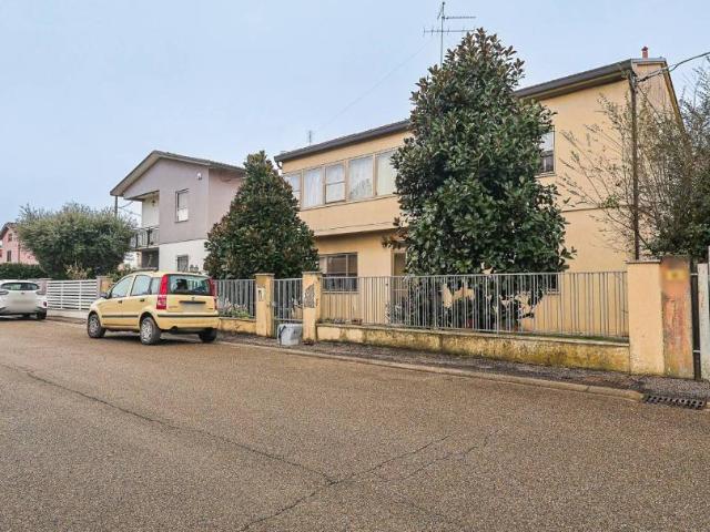 Appartamento in vendita a Unione dei comuni della Bassa Romagna, Lugo