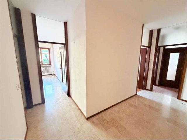 Appartamento in vendita a Comunità Montana Valli del Verbano, Luino
