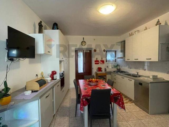 Appartamento in vendita a Comunità Montana Valli del Verbano, Luino