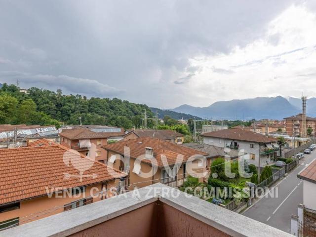 Appartamento in vendita a Comunità Montana Valli del Verbano, Luino