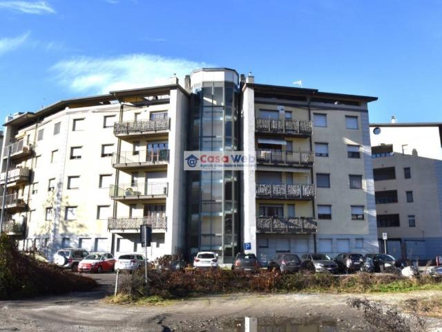 Appartamento in vendita a Comunità Montana Valli del Verbano, Luino