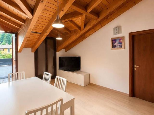 Appartamento in vendita a Poppino, Luino