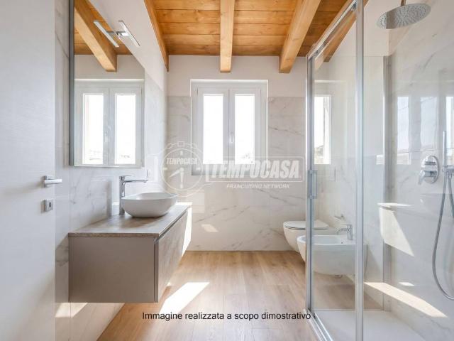 Appartamento in vendita a Comunità Montana Valli del Verbano, Luino