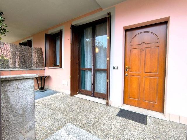 Appartamento in vendita a Luisago, Lombardia