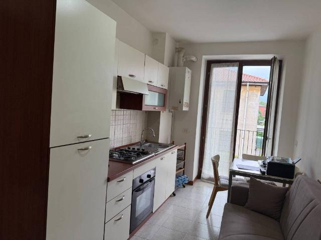 Appartamento in vendita a Luisago, Lombardia