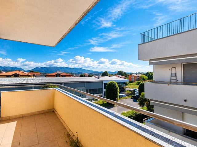 Appartamento in vendita a Luisago, Lombardia