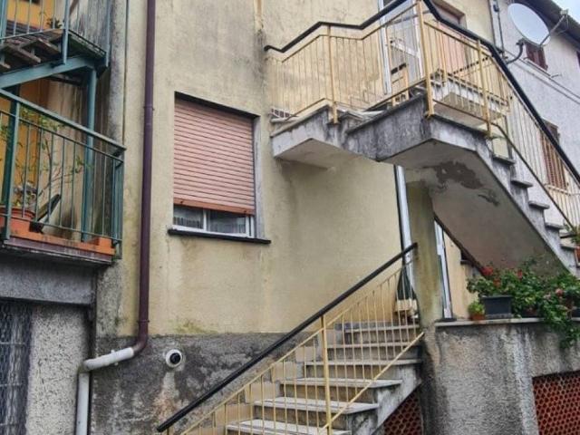 Appartamento in vendita a Lumarzo, Liguria