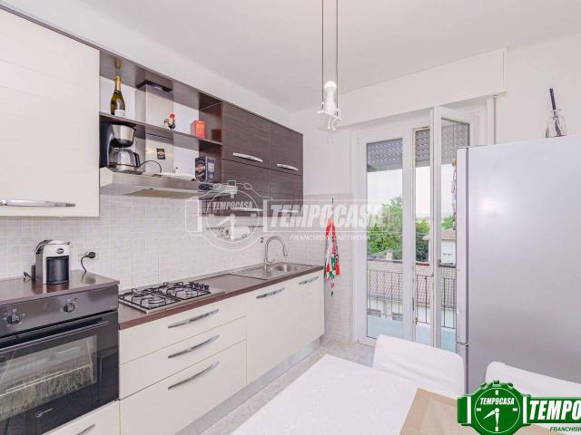 Appartamento in vendita a Lungavilla, Lombardia