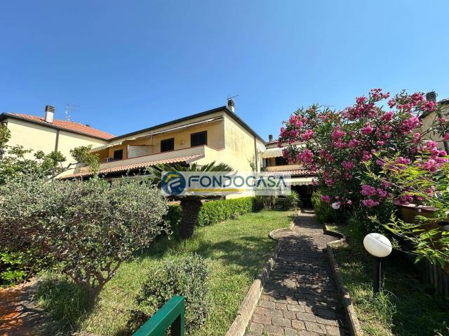 Appartamento in vendita a Sarzana, Liguria