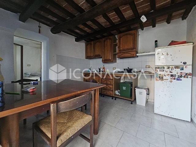 Appartamento in vendita a Dogana, Luni