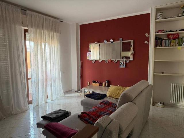 Appartamento in vendita a Dogana, Luni