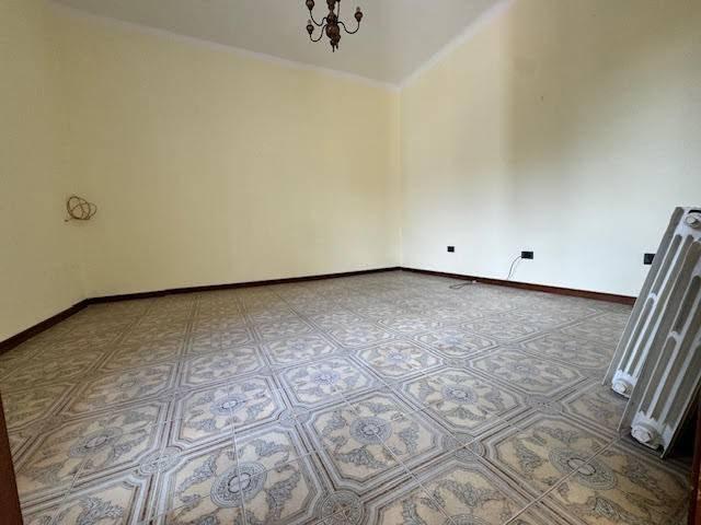 Appartamento in vendita a Dogana, Luni