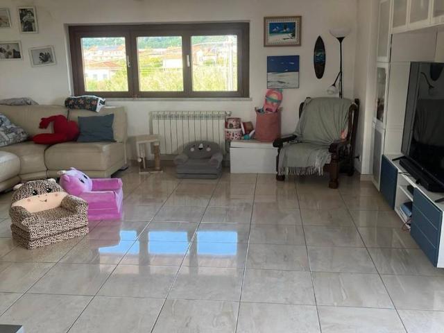 Appartamento in vendita a Luni, Liguria