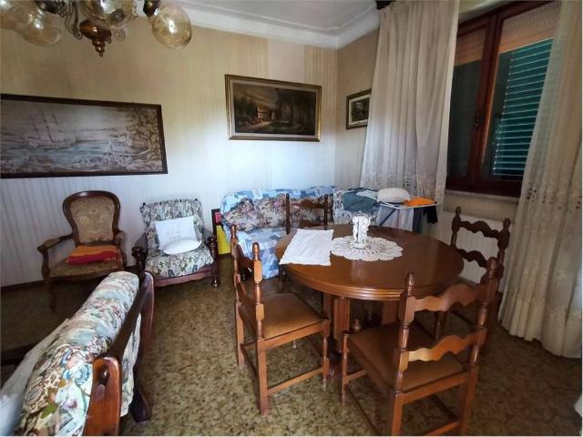 Appartamento in vendita a Portonetti, Luni