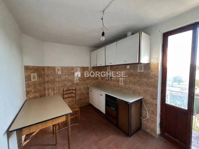 Appartamento in vendita a Portonetti, Luni