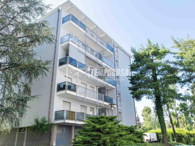 Appartamento in vendita a Lurago D'erba, Lombardia